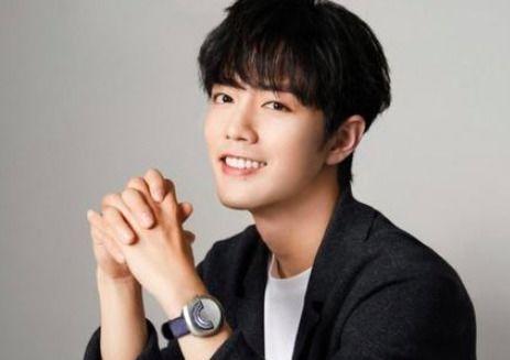 何炅肖战最新爆料,揭秘娱乐圈背后的故事与情感纠葛 第3张 何炅肖战最新爆料,揭秘娱乐圈背后的故事与情感纠葛 第3张